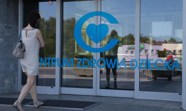 Cały czas trwa strajk w Centrum Zdrowia Dziecka