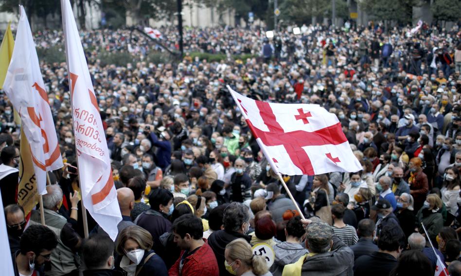 Gruzini skrzykują się na wielką demostrację. Ekspertka: Najgorszy scenariusz to agresywne zdławienie demonstracji