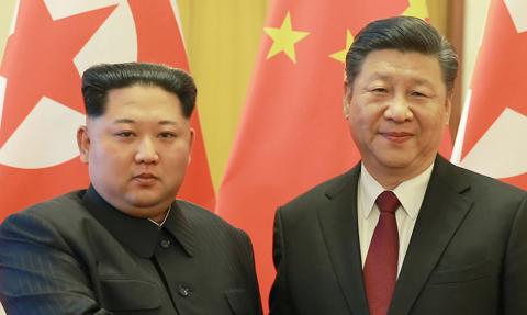 Chiny i Korea Północna jednoczą siły. "Nieśmiertelna przyjaźń" wymierzona w Zachód