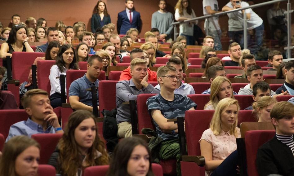 Maturzyści znowu ją wybrali. Znamy najpopularniejsze kierunki studiów