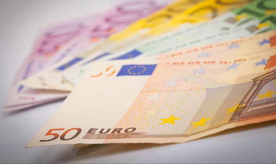 Złoty odrabia straty. Euro po 4,28 zł