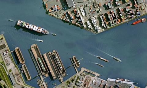 Port w Rotterdamie szykuje się na wojnę. Trwają przygotowania do obsługi armii