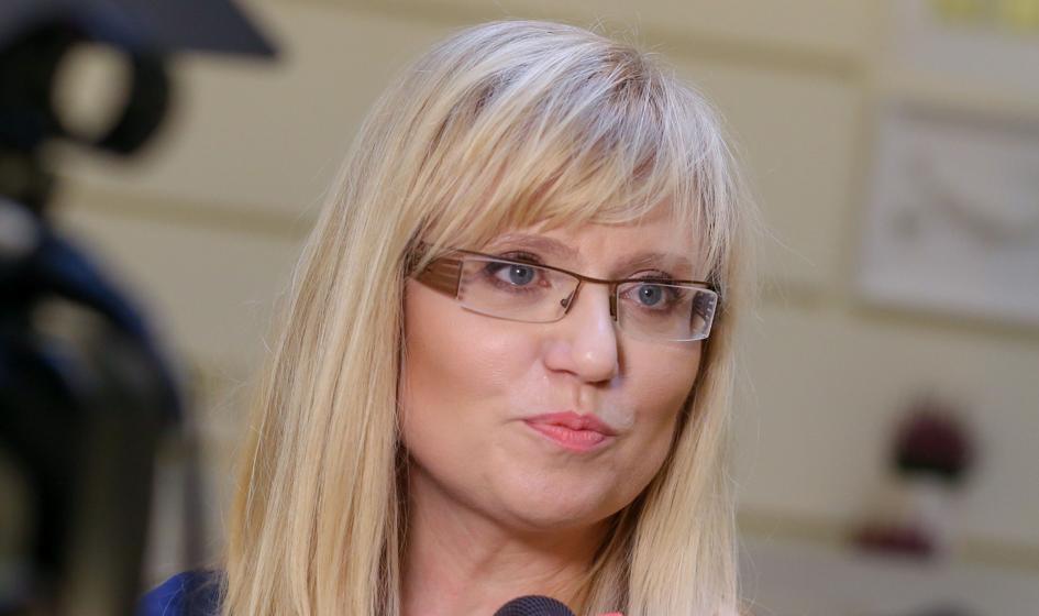 ABC Data nurkuje po rozczarowujących wynikach