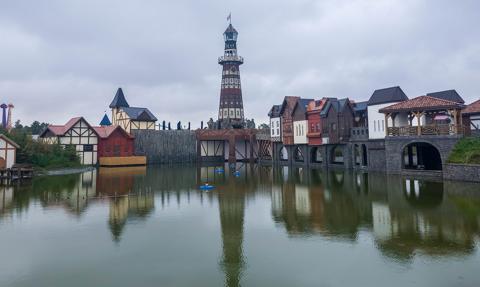 Park rozrywki Hossoland zamknięty długo przed terminem. W tle śledztwo prokuratury