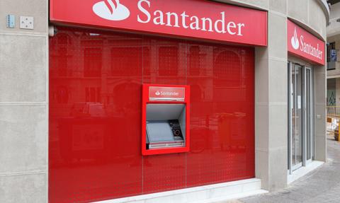 „Zarabiaj 10 000 euro z Santanderem na inflacji”. Uważaj to oszustwo