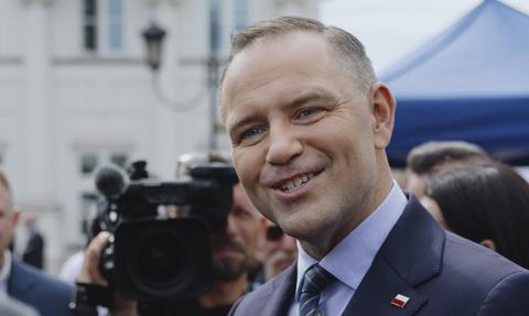Prezydent wygrywa z Sejmem i Senatem. Większość Polaków pozytywnie ocenia Nawrockiego