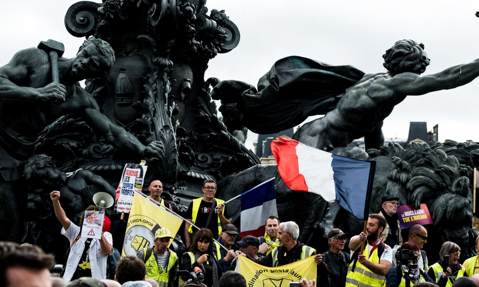 Związki zawodowe we Francji chcą rozmawiać z rządem o podwyżce płac
