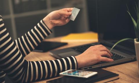 UE ma lepiej chronić transakcje online