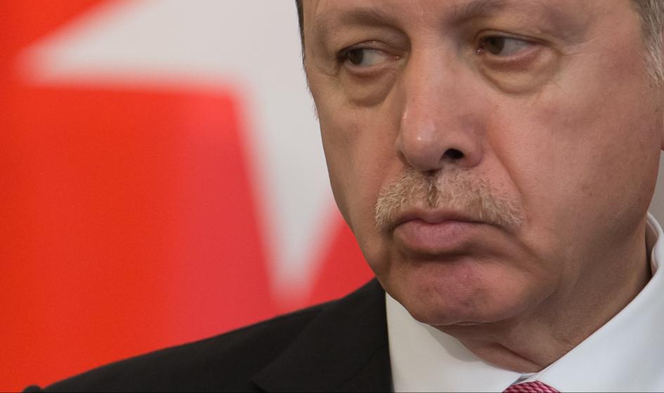 Opozycja depcze Erdoganowi po piętach
