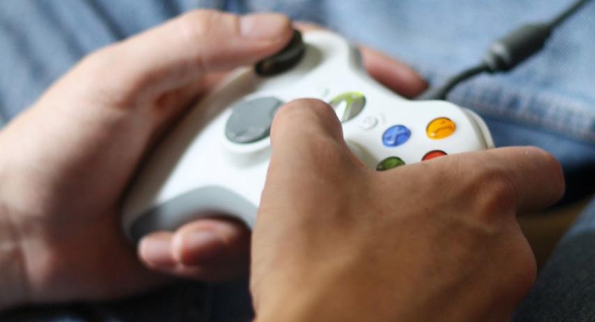 Nikke Uskyld Vugge PS4 czy Xbox One: jaką konsolę do gier wybrać? | Poradnik SMART Bankier.pl