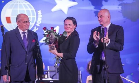 Swiatłana Cichanouska z nagrodą specjalną Forum Ekonomicznego w Karpaczu