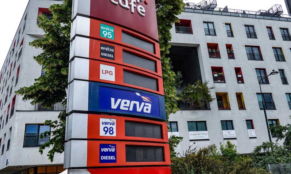 23% VAT restored: petrol and diesel up by nearly 90 grosze per litre