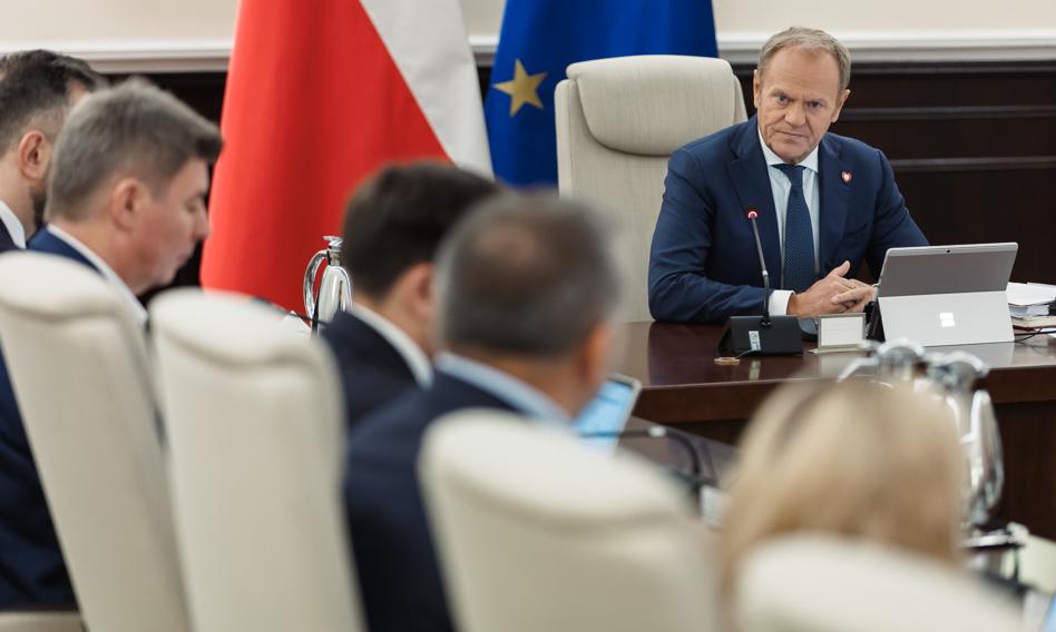Półmetek rządów Donalda Tuska. "Wewnętrzne niesnaski podcinają poparcie koalicji"