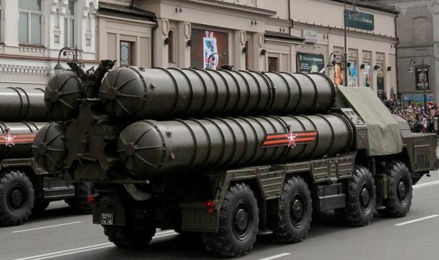 Rosja sprzeda Iranowi S-300