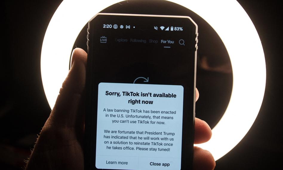 TikTok-owe bezkrólewie w USA. Trump obiecuje &quot;bezkarność&quot;, ale stawia też ultimatum