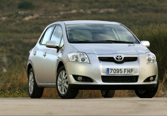 Toyota auris (pierwsza generacja)