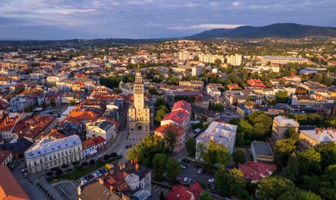Zwrot na rynku mieszkań. Dynamika cen przyspiesza, ale po obniżki potrzebna wycieczka do mniejszych miast