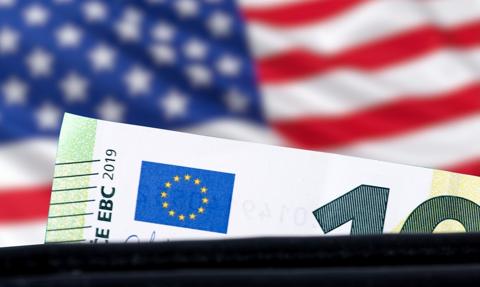 Stabilny złoty do euro. Minutki Fedu przystopowały dolara