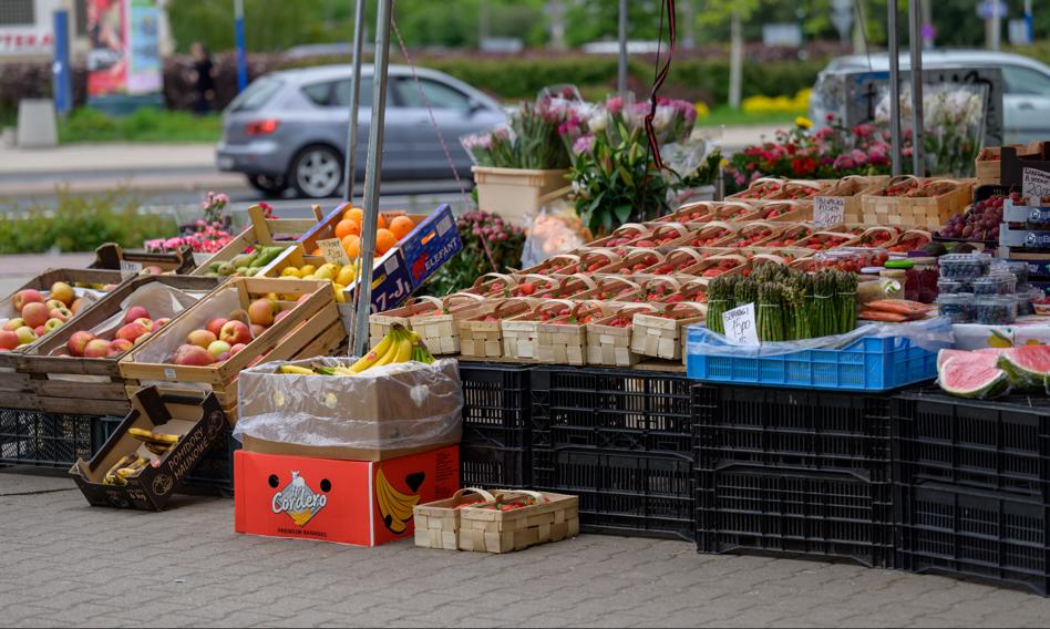 Nowa królowa warzywnej drożyzny. Ceny nowalijek zaskakują w tym roku