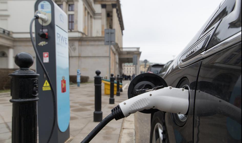 2023 rokiem "elektryków". Eksperci przewidują znaczny wzrost sprzedaży