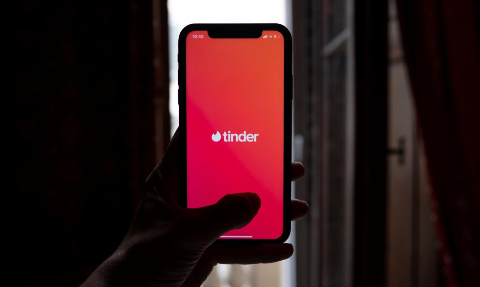 Tinder wychodzi z Rosji. "Jesteśmy zdecydowani, aby bronić praw człowieka"