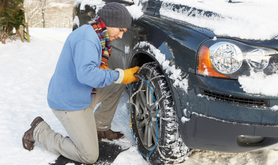 Internauci wyśmiewają drogową rzeczywistość i narzekają na mróz, śnieg i odwilż