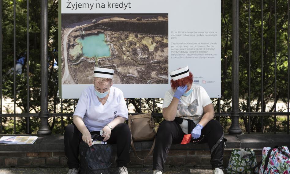 Pielęgniarki przyszły pod kancelarię premiera. "Politycy jak zwykle nie dotrzymali słowa"
