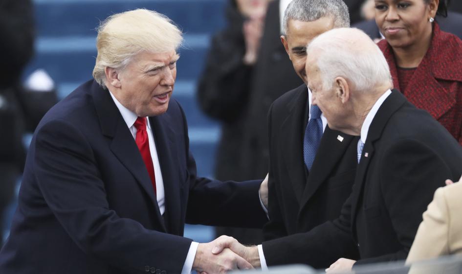 Topnieje przewaga Bidena nad Trumpem