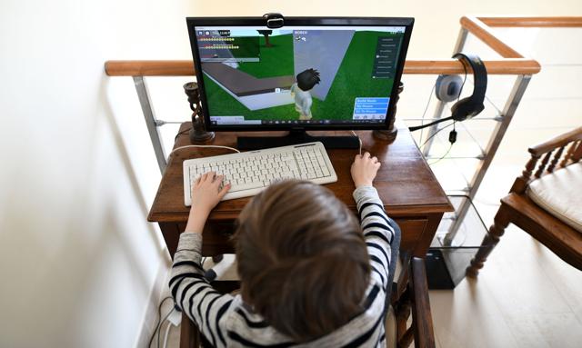 Roblox pod presją sądów i rodziców. Weryfikacja wieku lekarstwem na problemy