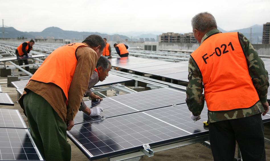 Praca w sektorze zielonej energii kusi coraz bardziej. Tyle można zarobić