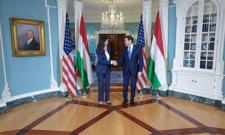 Trump uruchamia projekt "rurociągów pokoju". Węgry dołączają do inicjatywy