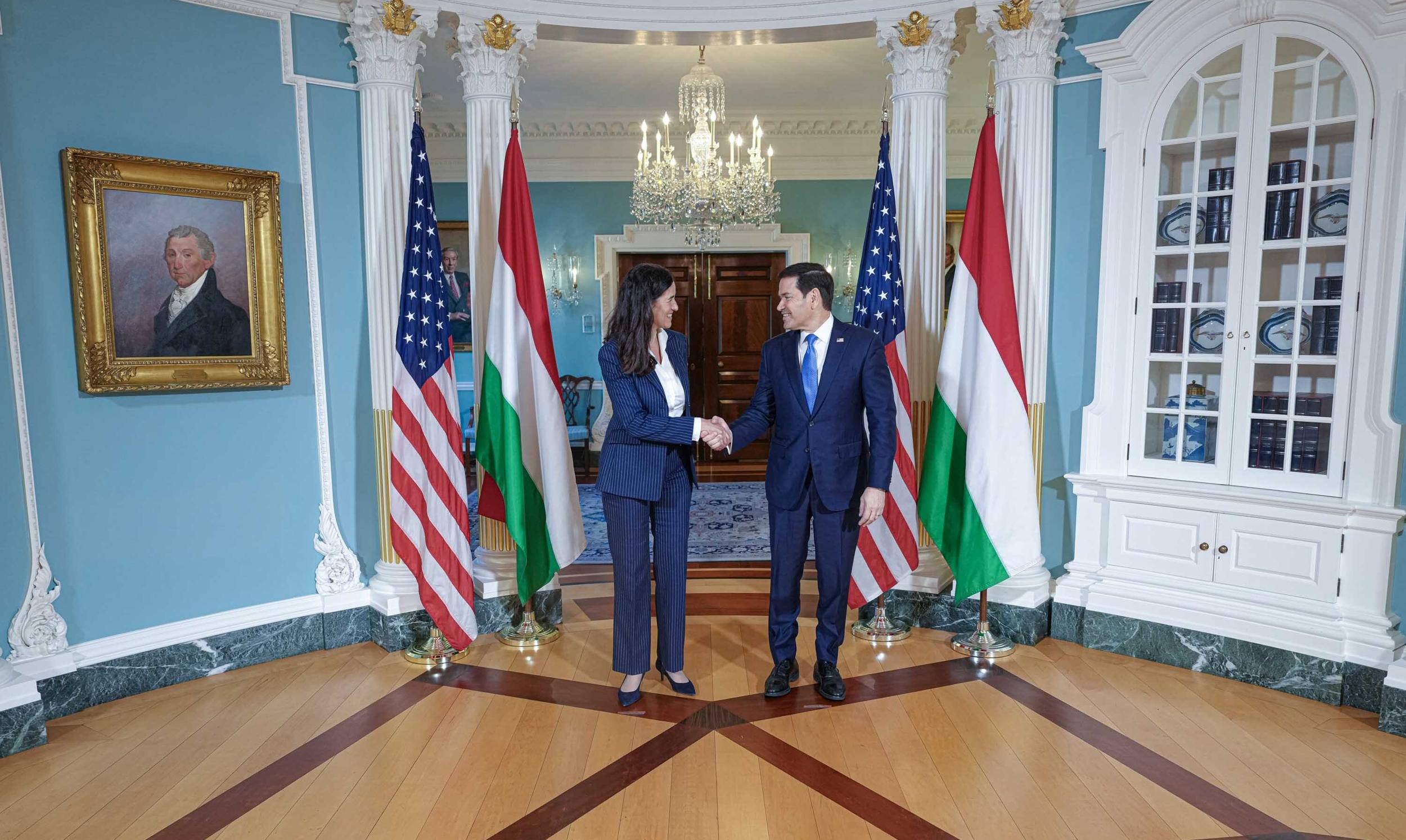 Trump uruchamia projekt „rurociągów pokoju”. Węgry dołączają do inicjatywy
