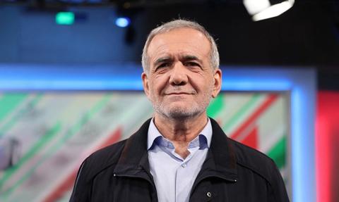 Pezeszkian: Mimo trudnej sytuacji nasze Państwo działa, a naród jest zjednoczony