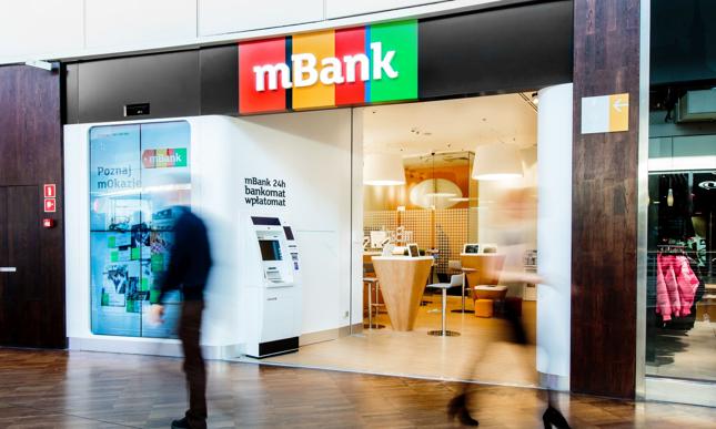 Zmiany w cenniku i regulaminach mBanku. Bank rezygnuje z kilku opłat i zapowiada nowej funkcje
