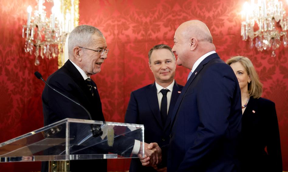Austria ma nowy rząd. Po 5 miesiącach od wyborów zaprzysiężono nowego kanclerza