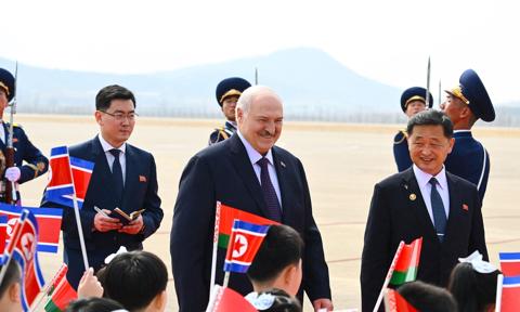 "O przyjaźni i współpracy". Łukaszenka i Kim Dzong Un podpisali traktat w Pjongjangu