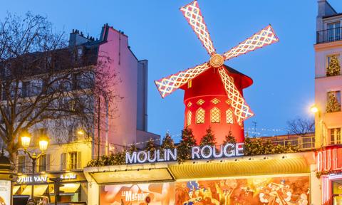Moulin Rouge przegrało z ekologami. Zniknęła tancerka z pytonami