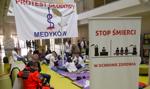 Rezydenci zawieszają protest głodowy; w środę spotkają się z premier