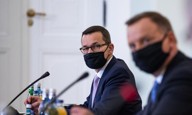 "Premier złamał pięć przepisów w dwóch ustawach". Onet ujawnia szczegóły raportu NIK o wyborach kopertowych