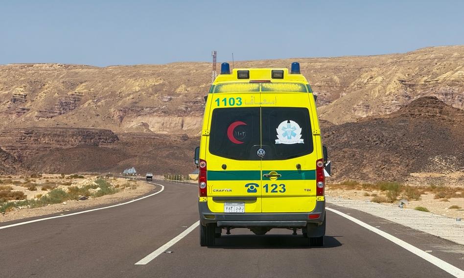 Tragiczny wypadek autokaru z turystami w Egipcie. 13 osób nie żyje, dziesiątki rannych