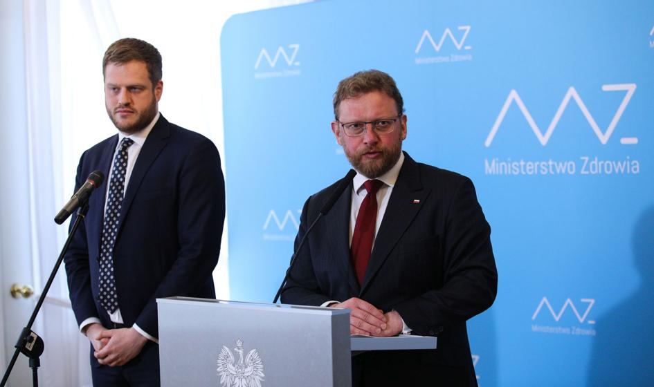 Wiceminister "od respiratorów" wrócił do rządu. Znów tłumaczy się z afery respiratorowej