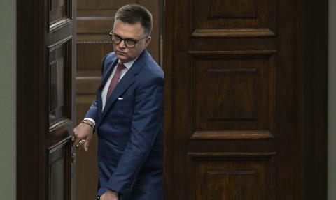 Powrót lidera na pierwszą linię. Hołownia na czele klubu Polski 2050