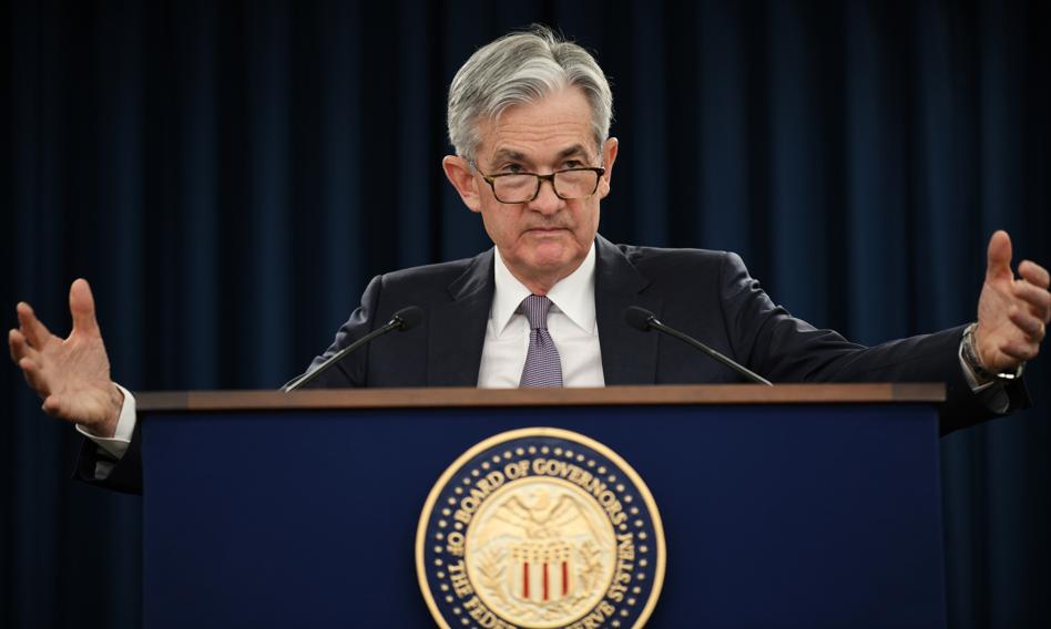 Fed wpompował w rynek 300 mld dolarów. Czy to koniec zaciskania monetarnego pasa?