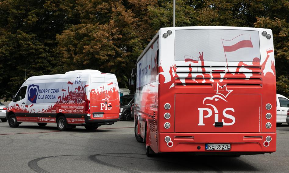 PiS-u nie będzie stać na kampanię w mass mediach? "KO to wykorzysta"