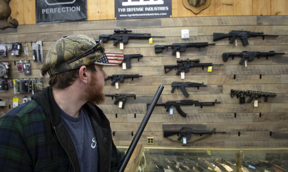 Kongres USA przyjął pierwszy od 28 lat pakiet reform dotyczących posiadania broni palnej