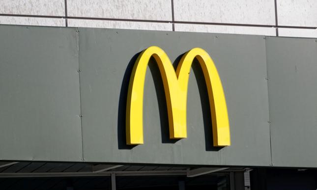 Luksemburg nie złamał prawa ws. nieopodatkowania McDonald'sa