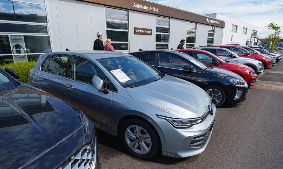 Used cars in Polish dealerships pricier than new – Mazovia average tops PLN 72,000