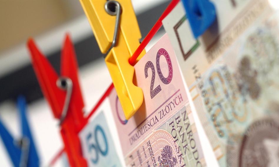 Ile kosztuje pożyczenie 25 tys. zł w banku? Sprawdź wysokość raty