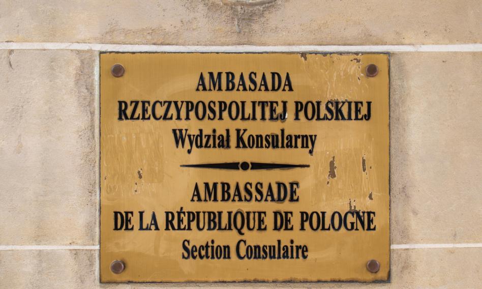 Zaostrzanie polityki migracyjnej przynosi efekty? MSZ: Widzimy spadek presji wizowej