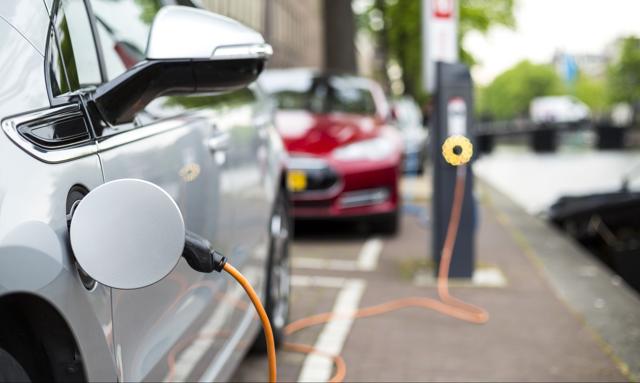 Elektryki wcisnęły gaz do dechy. Rynek rośnie w tempie dwucyfrowym